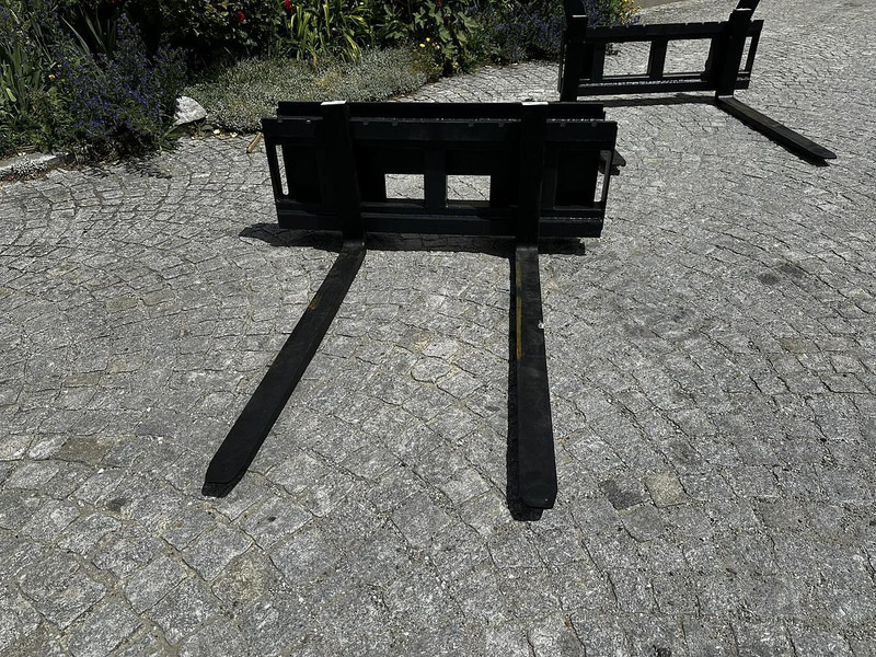 Big Palettengabel mit Bobcat 114cm Aufnahme - Horquillas para Equipo de manutención: foto 1 Big Palettengabel mit Bobcat 114cm Aufnahme - Horquillas para Equipo de manutención: foto 1