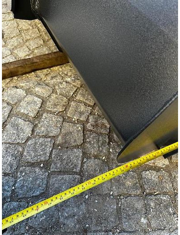 Big Schwergutschaufel 240 cm mit Merlo ZM2 Aufnahme - Cazo: foto 5 Big Schwergutschaufel 240 cm mit Merlo ZM2 Aufnahme - Cazo: foto 5