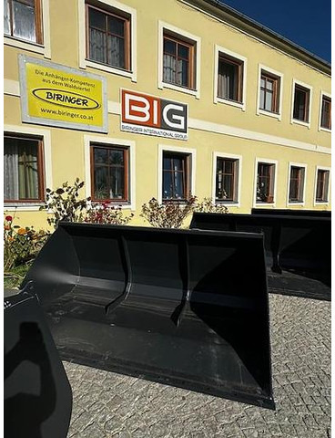 Big Volumenschaufel 250 cm mit Hauer Aufnahme - Cazo: foto 1 Big Volumenschaufel 250 cm mit Hauer Aufnahme - Cazo: foto 1