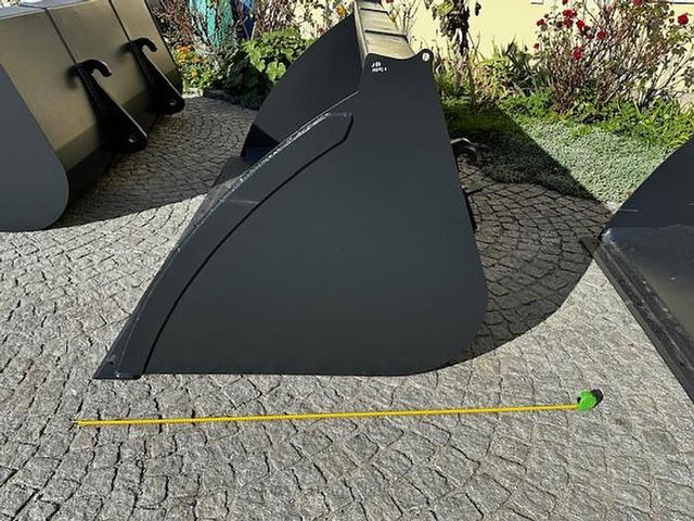 Big Volumenschaufel 250 cm mit Merlo ZM2 Aufnahme - Cazo: foto 4 Big Volumenschaufel 250 cm mit Merlo ZM2 Aufnahme - Cazo: foto 4
