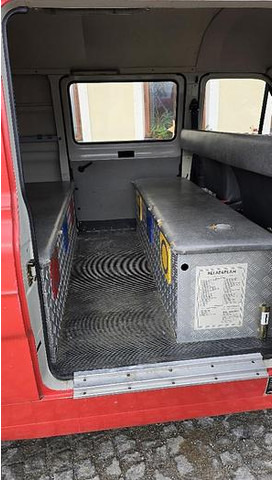 Furgoneta Ford Transit Feuerwehrauto: foto 12 Furgoneta Ford Transit Feuerwehrauto: foto 12