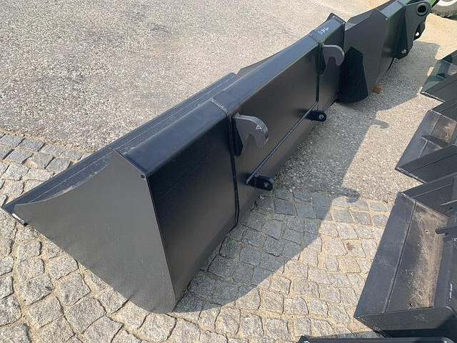 Big Schwergutschaufel 200 cm mit Euro Aufnahme - Implemento: foto 3 Big Schwergutschaufel 200 cm mit Euro Aufnahme - Implemento: foto 3