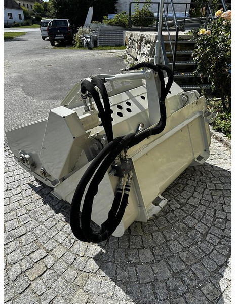 Cat Landscape Rake LR15 - Implemento: foto 4 Cat Landscape Rake LR15 - Implemento: foto 4