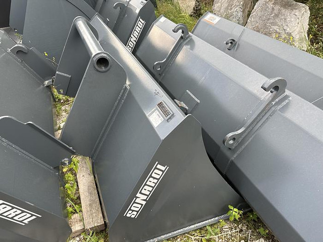 Sonarol Schwergutschaufel 200 cm mit Bobcat Teleskoplader Aufnahme - Implemento: foto 1 Sonarol Schwergutschaufel 200 cm mit Bobcat Teleskoplader Aufnahme - Implemento: foto 1
