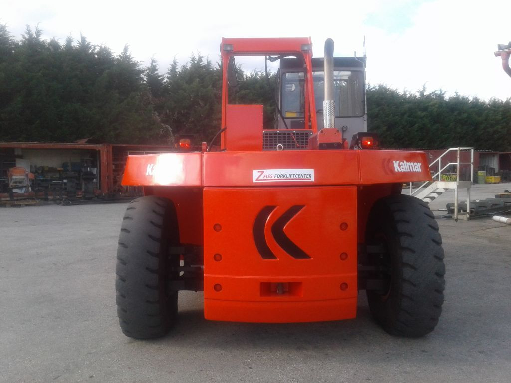 Kalmar DCE330-12 - Carretilla elevadora diésel: foto 3 Kalmar DCE330-12 - Carretilla elevadora diésel: foto 3
