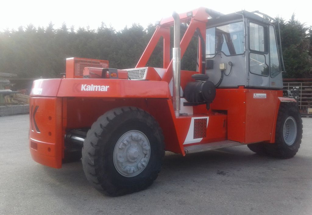 Kalmar DCE330-12 - Carretilla elevadora diésel: foto 4 Kalmar DCE330-12 - Carretilla elevadora diésel: foto 4