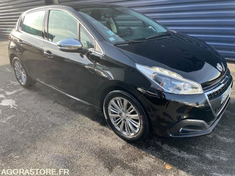 208 ALLURE PT 110cv-05/2016- 87950 KM - Coche: foto 4 208 ALLURE PT 110cv-05/2016- 87950 KM - Coche: foto 4