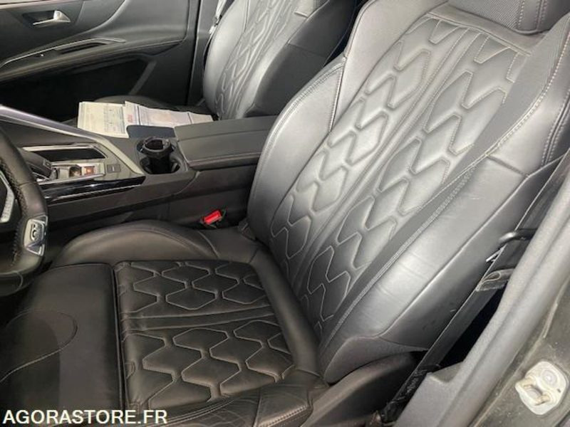 3008 GT 2.0 HDI 180cv EAT6 -12/2016 - 130600 KM - SUV/ Todoterreno: foto 5 3008 GT 2.0 HDI 180cv EAT6 -12/2016 - 130600 KM - SUV/ Todoterreno: foto 5