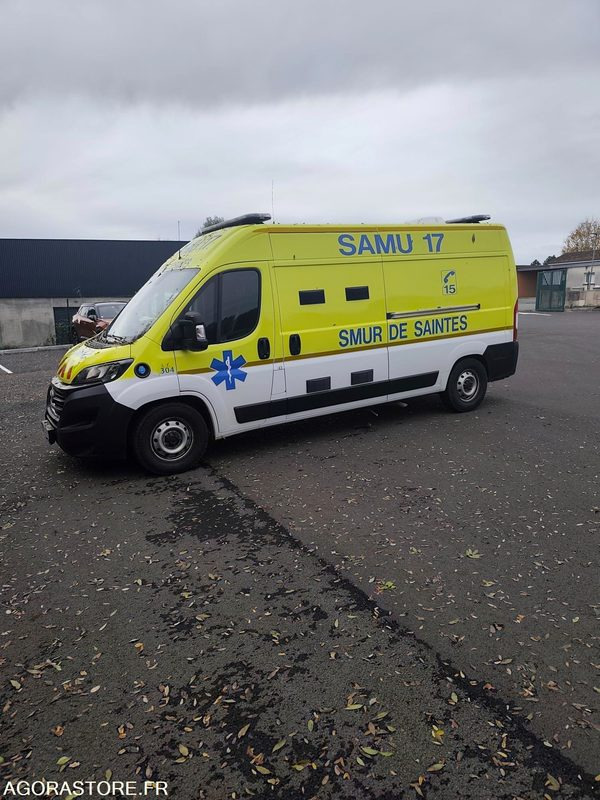 Ambulance réformée - Ambulancia: foto 1 Ambulance réformée - Ambulancia: foto 1