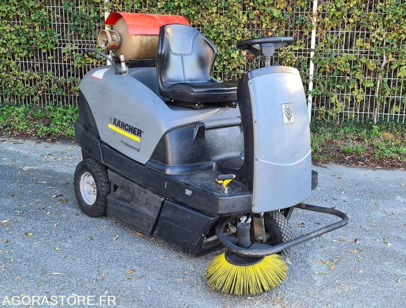 BALAYEUSE KARCHER - 2012 - 182 heures - Barredora vial: foto 1 BALAYEUSE KARCHER - 2012 - 182 heures - Barredora vial: foto 1