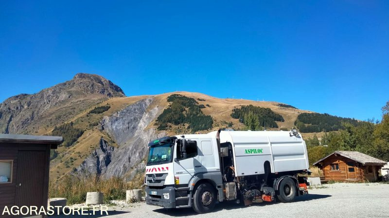 BALAYEUSE LAVEUSE THP MERCEDES BH9 ANNEE 2012 - 246000KMS - Barredora vial: foto 3 BALAYEUSE LAVEUSE THP MERCEDES BH9 ANNEE 2012 - 246000KMS - Barredora vial: foto 3
