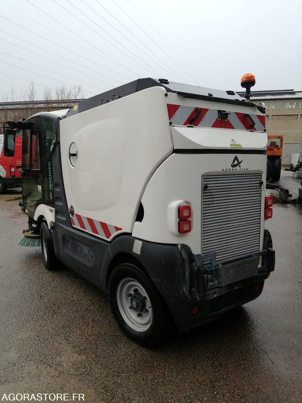 BALAYEUSE - MATHIEU - AZURA FLEX - 2020 / 4222 HEURES - Barredora vial: foto 4 BALAYEUSE - MATHIEU - AZURA FLEX - 2020 / 4222 HEURES - Barredora vial: foto 4