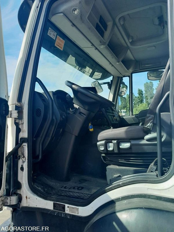 BOM 26T IVECO GNV (6577-VPIDF-66ICAM571X) - Camión de basura: foto 5 BOM 26T IVECO GNV (6577-VPIDF-66ICAM571X) - Camión de basura: foto 5