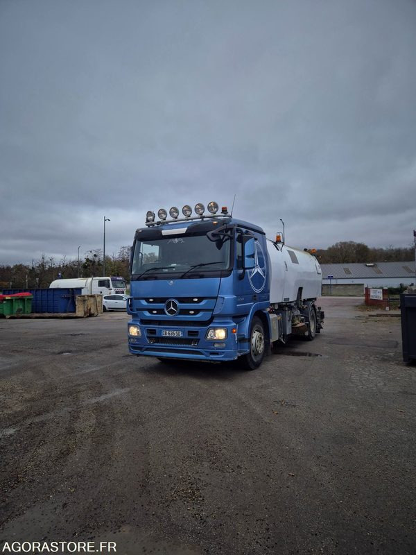 Balayeuse Eurovoirie Optifant 70 TA THP - 2012 - 242 000 heures - Barredora vial: foto 3 Balayeuse Eurovoirie Optifant 70 TA THP - 2012 - 242 000 heures - Barredora vial: foto 3