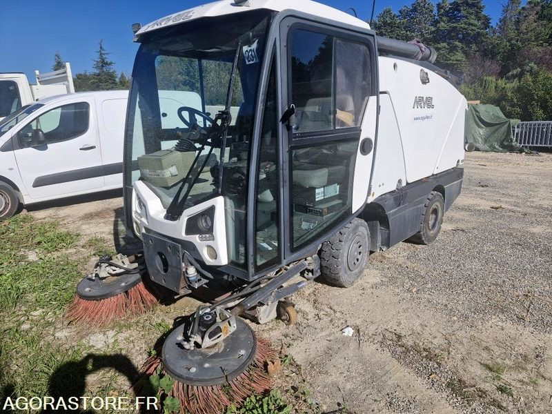 Balayeuse SCHMIDT 2242 heures 2017 - Barredora vial: foto 1 Balayeuse SCHMIDT 2242 heures 2017 - Barredora vial: foto 1