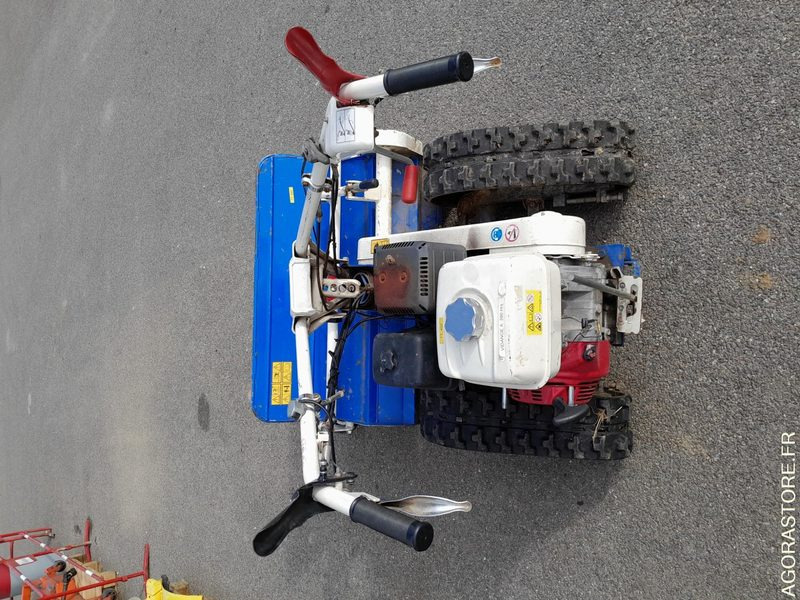 Broyeur fléaux à chenilles ISEKI HRCE80 (TT402) - Maquinaria de jardinería: foto 4 Broyeur fléaux à chenilles ISEKI HRCE80 (TT402) - Maquinaria de jardinería: foto 4