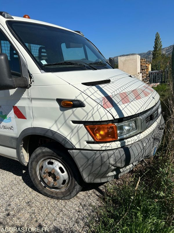 CAMION BENNE IVECO DAILY - Furgón: foto 3 CAMION BENNE IVECO DAILY - Furgón: foto 3