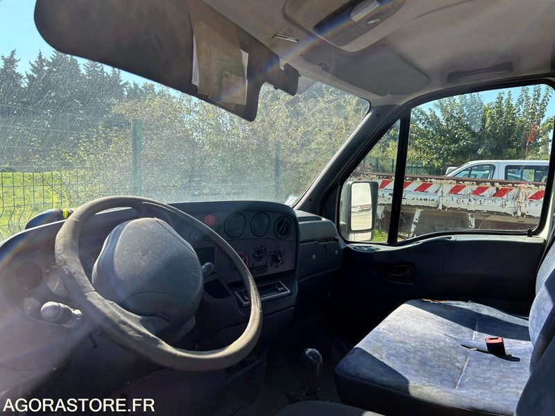 CAMION BENNE IVECO DAILY - Furgón: foto 4 CAMION BENNE IVECO DAILY - Furgón: foto 4
