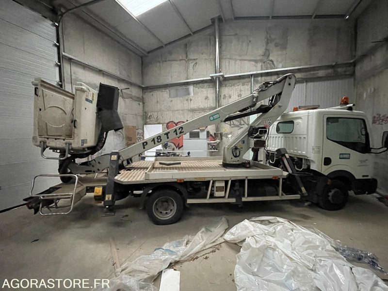 CAMION NACELLE NISSAN IMER P18T12 28740 KM 2015 - Camión con plataforma elevadora: foto 3 CAMION NACELLE NISSAN IMER P18T12 28740 KM 2015 - Camión con plataforma elevadora: foto 3