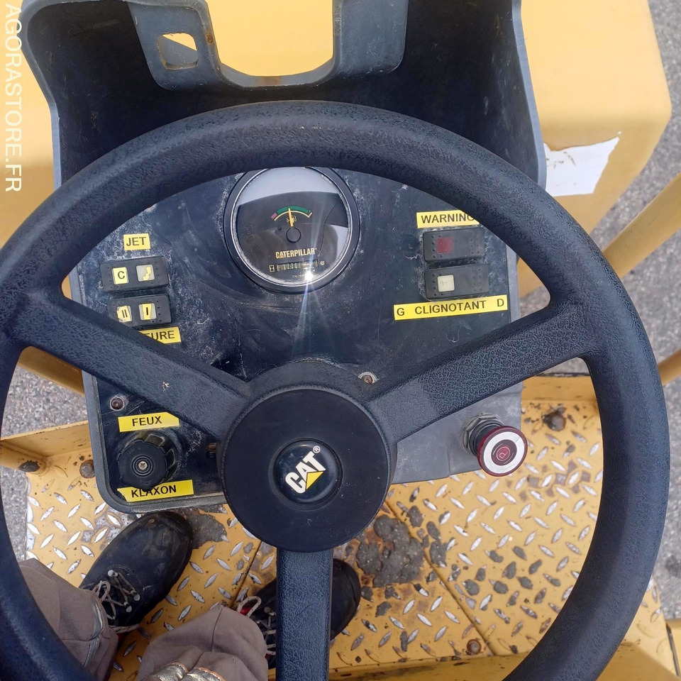 CATERP - CB 224 E - 2008 - 3307h (D8301059) - Apisonadora de asfalto: foto 4 CATERP - CB 224 E - 2008 - 3307h (D8301059) - Apisonadora de asfalto: foto 4
