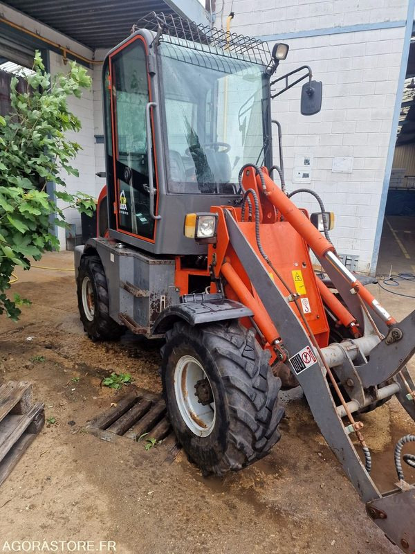 CHARGEUSE SUR PNEUS EVERUN ER08 EASY DIESEL 24CV - 2017 - 580 heures - Cargadora: foto 2 CHARGEUSE SUR PNEUS EVERUN ER08 EASY DIESEL 24CV - 2017 - 580 heures - Cargadora: foto 2