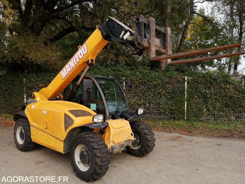 CHARIOT TELESCOPIQUE FIXE - MANITOU - 2.5 T - 2014 / 3910 HEURES - Manipulador telescópico: foto 2 CHARIOT TELESCOPIQUE FIXE - MANITOU - 2.5 T - 2014 / 3910 HEURES - Manipulador telescópico: foto 2