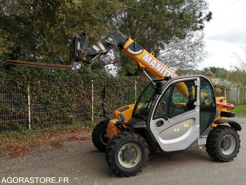 CHARIOT TELESCOPIQUE FIXE - MANITOU - 2.5 T - 2014 / 3910 HEURES - Manipulador telescópico: foto 3 CHARIOT TELESCOPIQUE FIXE - MANITOU - 2.5 T - 2014 / 3910 HEURES - Manipulador telescópico: foto 3