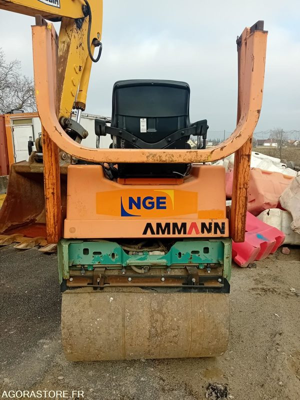 COMPACTEUR TANDEM AMMANN AV23-2 -- 2001 -- ENVIRON 800 HEURES - Rodillo: foto 2 COMPACTEUR TANDEM AMMANN AV23-2 -- 2001 -- ENVIRON 800 HEURES - Rodillo: foto 2