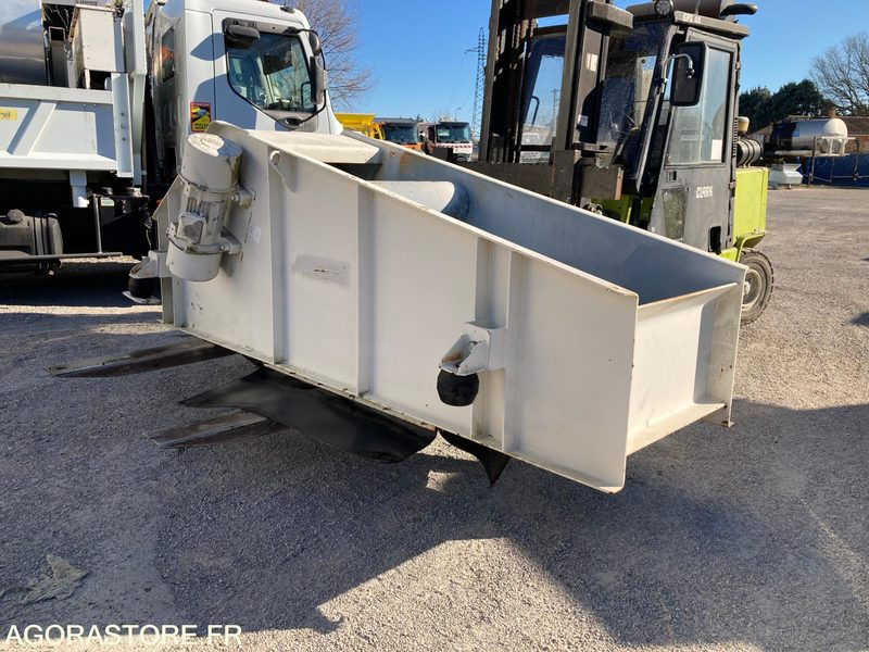 CRIBLE VIBRANT - SCALPEUR - JOEST - NEUF - Cribadora: foto 2 CRIBLE VIBRANT - SCALPEUR - JOEST - NEUF - Cribadora: foto 2