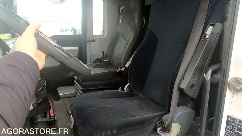 Leasing de MAN TGX 18.360 - 2011 - 261969 KM - BY-962-PF MAN TGX 18.360 - 2011 - 261969 KM - BY-962-PF: foto 12 Leasing de MAN TGX 18.360 - 2011 - 261969 KM - BY-962-PF MAN TGX 18.360 - 2011 - 261969 KM - BY-962-PF: foto 12