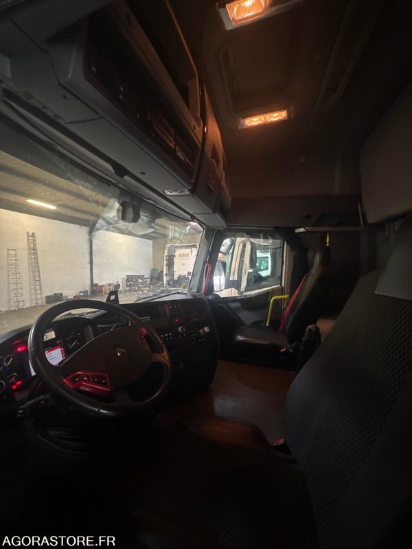 RENAULT T 480 RACING - 695 487KM - 2017 - Cabeza tractora: foto 4 RENAULT T 480 RACING - 695 487KM - 2017 - Cabeza tractora: foto 4