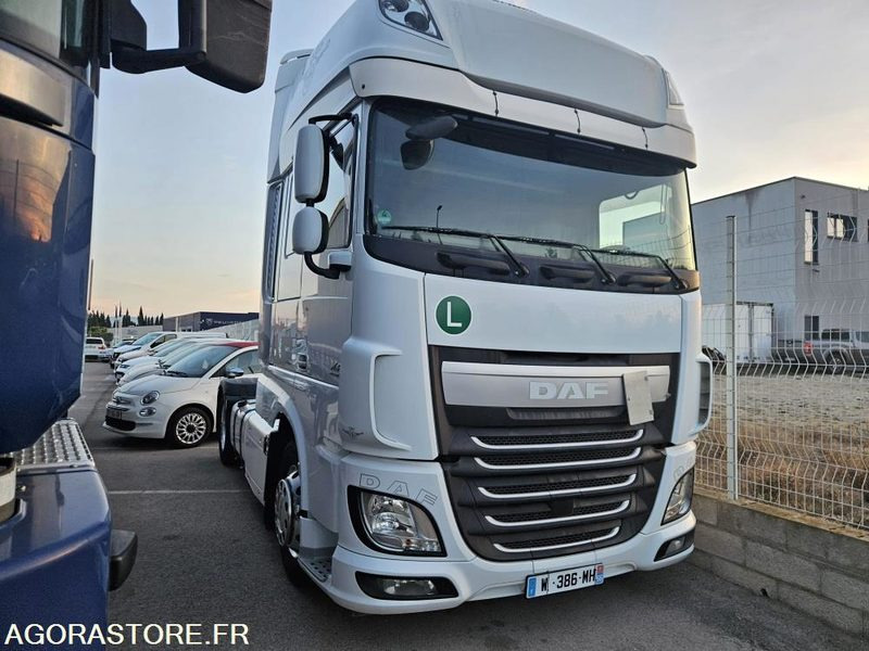 TRACTEUR DAF XF 510 XL - 2016 - 447 120km - TRES BON ETAT - Cabeza tractora: foto 1 TRACTEUR DAF XF 510 XL - 2016 - 447 120km - TRES BON ETAT - Cabeza tractora: foto 1