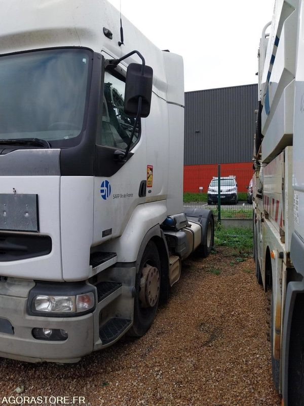 Tracteur RENAULT 420 ADR avec pompe 2002 (544000Km) Roulant EXPORT UNIQUEMENT - Cabeza tractora: foto 2 Tracteur RENAULT 420 ADR avec pompe 2002 (544000Km) Roulant EXPORT UNIQUEMENT - Cabeza tractora: foto 2