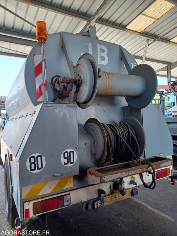 Camion HP / BERLIET 1976 4369GE69 Equipement incomplet - Limpieza de alcantarillado: foto 5 Camion HP / BERLIET 1976 4369GE69 Equipement incomplet - Limpieza de alcantarillado: foto 5