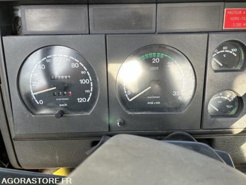 Camión IVECO EUROCARGO - 2000 - 77087KM - 5270GB2A: foto 9