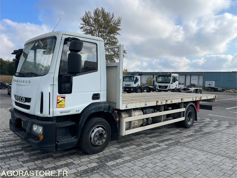 Camión IVECO EUROCARGO PLATEAU - 2015 - 295 000KM: foto 13 Camión IVECO EUROCARGO PLATEAU - 2015 - 295 000KM: foto 13