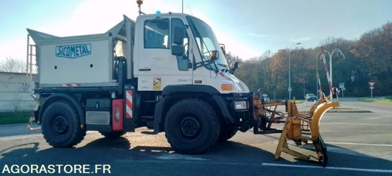 Mercedes UNIMOG U300 - lame de déneigement / saleuse - 2011- 24300 kms - Camión: foto 3 Mercedes UNIMOG U300 - lame de déneigement / saleuse - 2011- 24300 kms - Camión: foto 3
