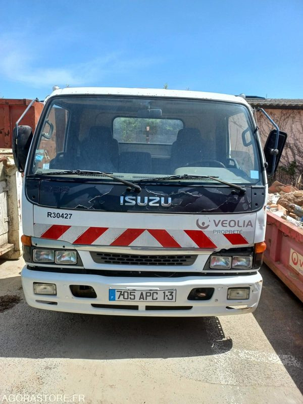 PORTEUR ISUZU 7T5 MOVI GUIMA DE 2005 - 130500 KM (R30427) - Camión: foto 1 PORTEUR ISUZU 7T5 MOVI GUIMA DE 2005 - 130500 KM (R30427) - Camión: foto 1