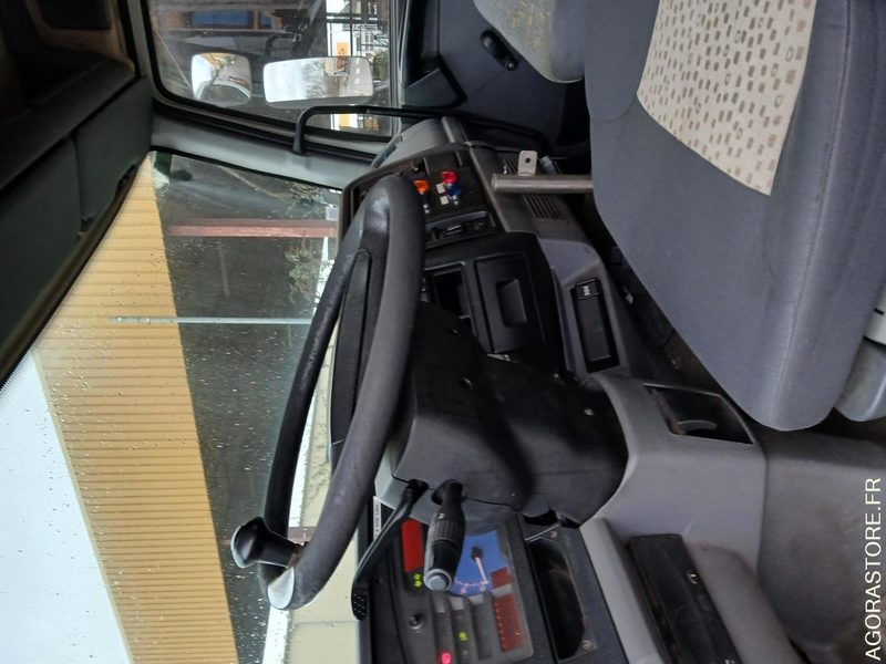 RENAULT MIDLUM - 2002 - BB284DN - Camión: foto 4 RENAULT MIDLUM - 2002 - BB284DN - Camión: foto 4