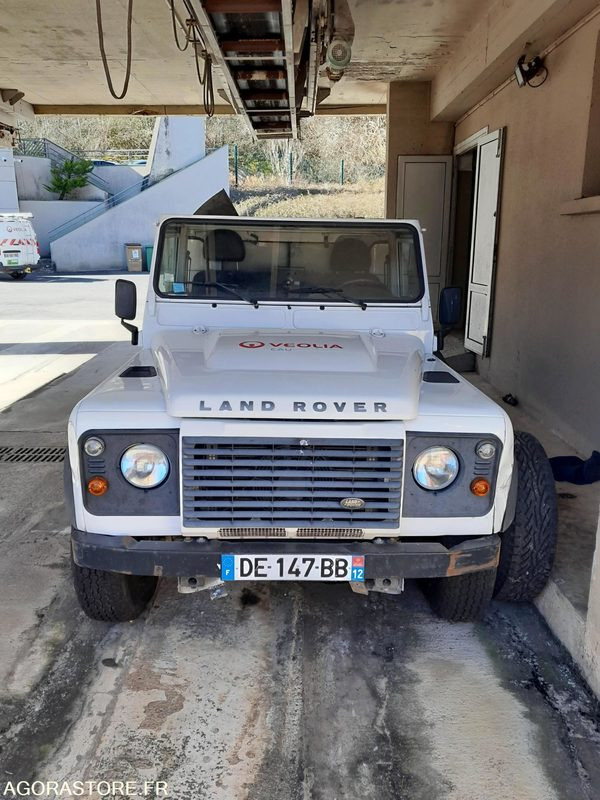 Camion hydrocureur LAND ROVER Defender - 2014 / 142 462 KM - Pick-up: foto 2 Camion hydrocureur LAND ROVER Defender - 2014 / 142 462 KM - Pick-up: foto 2
