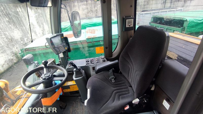 Chargeuse LIEBHERR L524 avec godet haut déversement - 2012 - Cargadora: foto 3 Chargeuse LIEBHERR L524 avec godet haut déversement - 2012 - Cargadora: foto 3