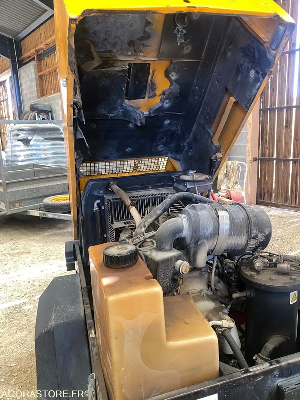 Compresseur de chantier DOOSAN 7/31 - INGERSOLL RAND - Compresor de aire: foto 5 Compresseur de chantier DOOSAN 7/31 - INGERSOLL RAND - Compresor de aire: foto 5