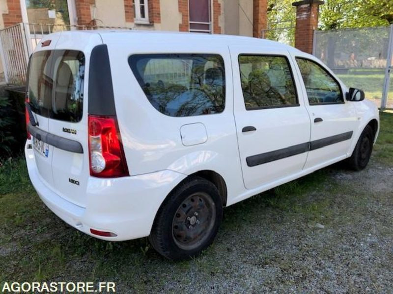 DACIA LOGAN - Coche: foto 3 DACIA LOGAN - Coche: foto 3