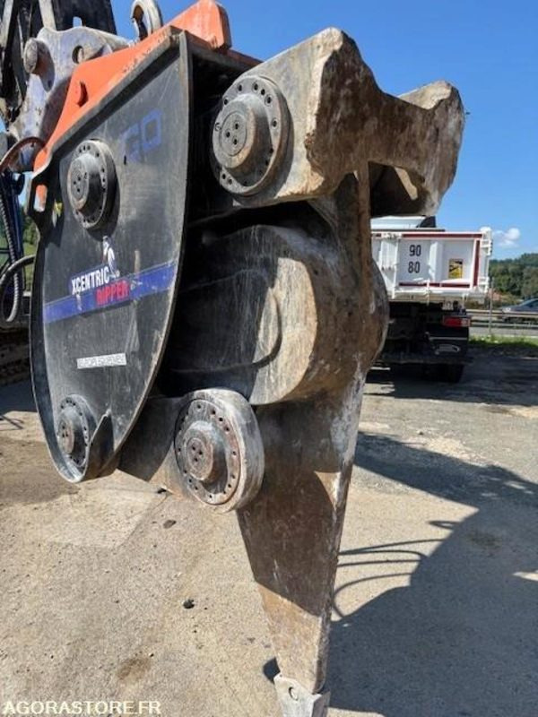 DENT VIBRANTE DE DEMO XCENTRIC RIPPER XR22 2022 - Escarificador para Maquinaria de construcción: foto 3 DENT VIBRANTE DE DEMO XCENTRIC RIPPER XR22 2022 - Escarificador para Maquinaria de construcción: foto 3