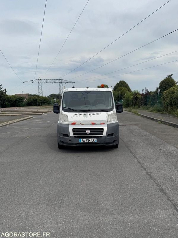 FIAT DUCATO BENNE 173 000 KM - Furgoneta basculante: foto 1 FIAT DUCATO BENNE 173 000 KM - Furgoneta basculante: foto 1