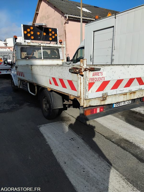 FORD Transit Plateau - Furgoneta basculante: foto 3 FORD Transit Plateau - Furgoneta basculante: foto 3