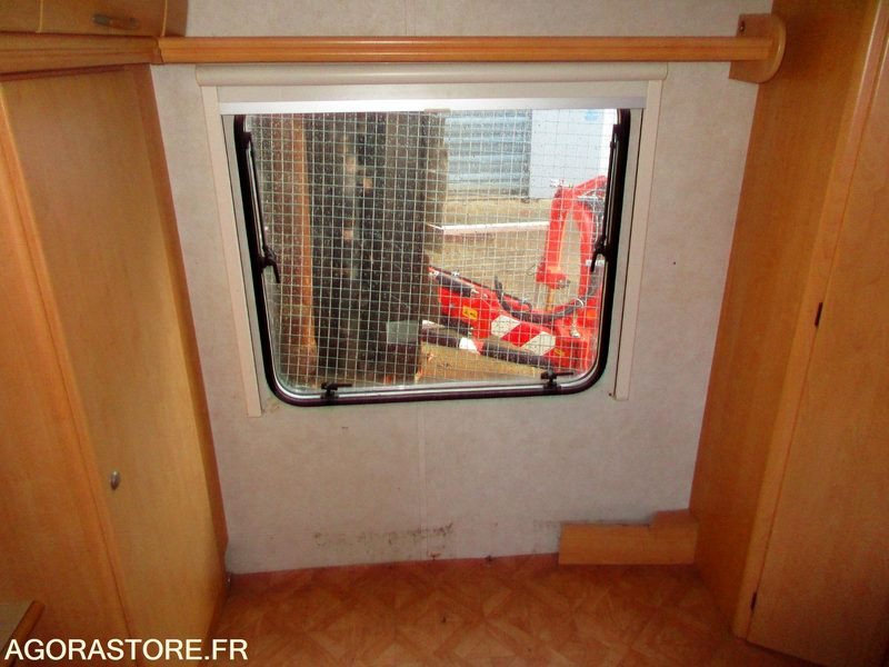 CARAVANE PRESTIGE double essieux - Furgoneta: foto 5 CARAVANE PRESTIGE double essieux - Furgoneta: foto 5
