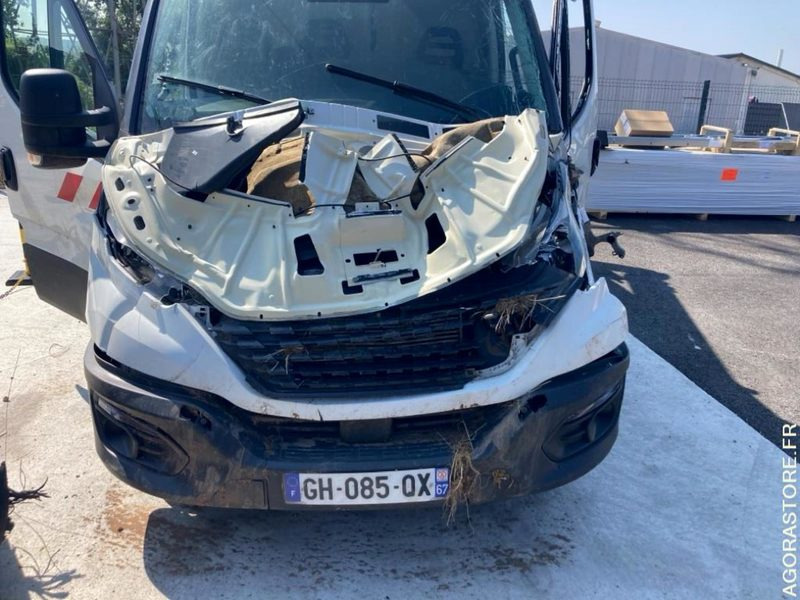 IVECO DAILY 50C18 NACELLE VERSALIFT - Furgoneta: foto 4 IVECO DAILY 50C18 NACELLE VERSALIFT - Furgoneta: foto 4