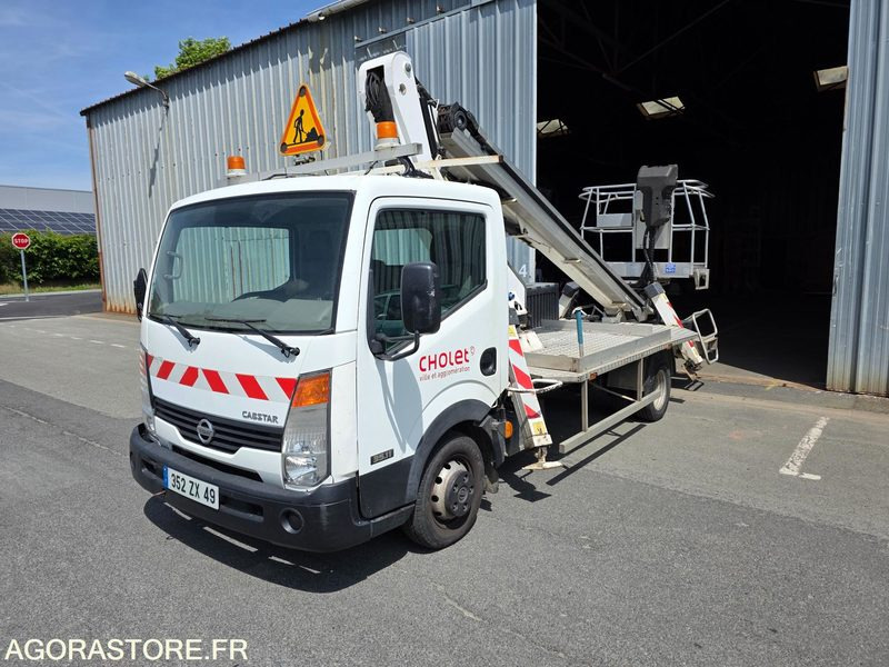 Nacelle Nissan Cabstar - Furgoneta: foto 1 Nacelle Nissan Cabstar - Furgoneta: foto 1