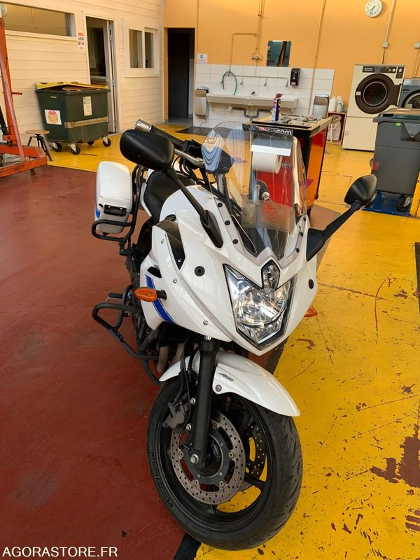 G MOTO XJ6 DQ-606-DY - Motocicleta: foto 5 G MOTO XJ6 DQ-606-DY - Motocicleta: foto 5